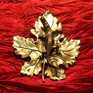 Sylvia Dahl Brooch Neiman Marcus Brooch Crocodile On Leaf Scarf Clip Vintage Lap
